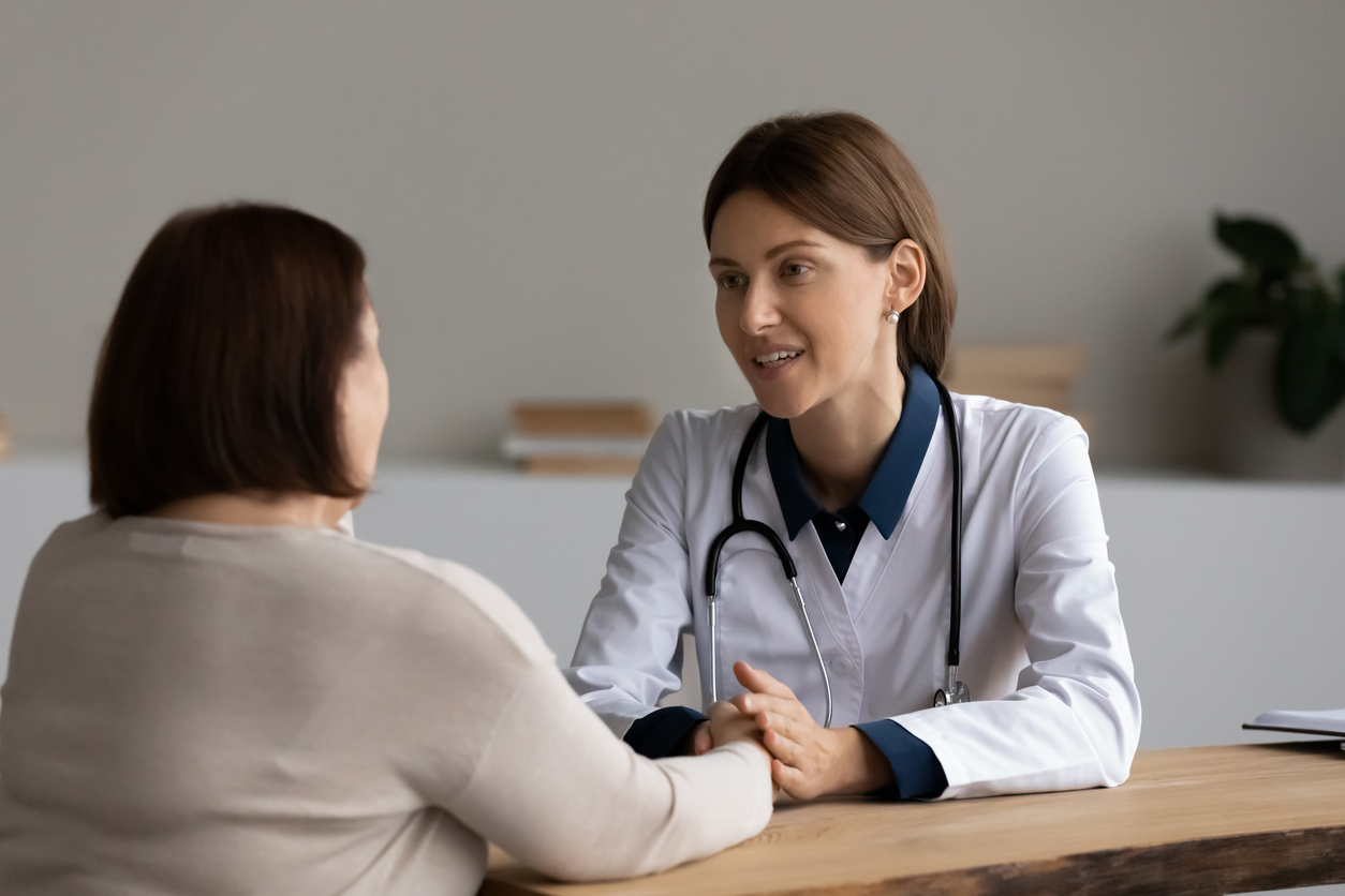 psychologist listening to a female patient